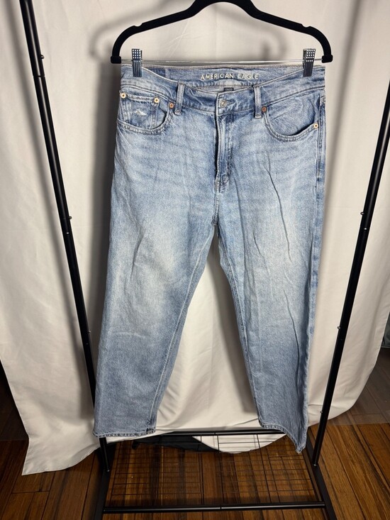 American Eagle Denim - American Eagle Light Wash Straight Leg Jeans Size 6
